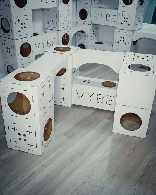 Vybe Cat Castles - The Kitty Kingdom